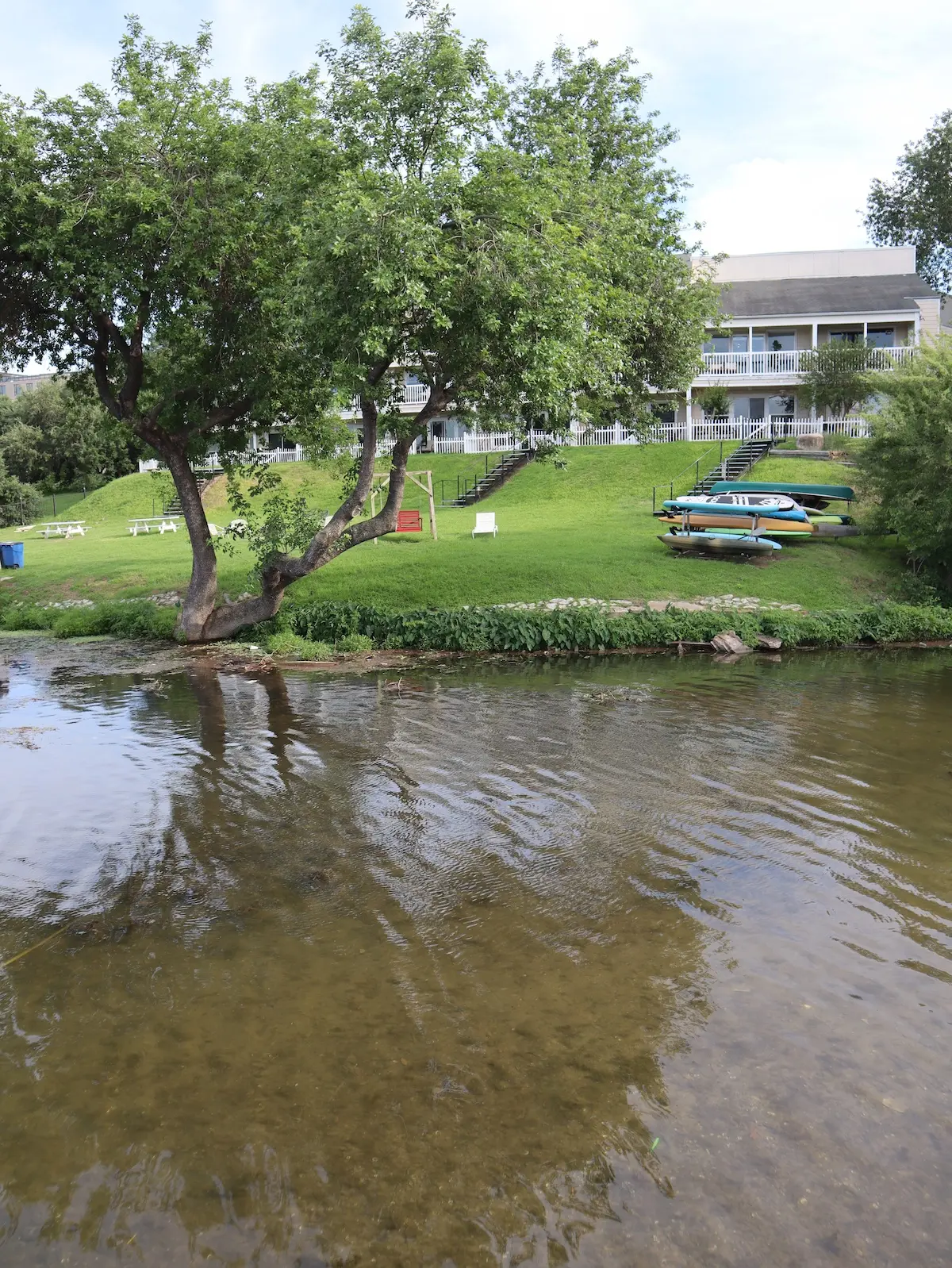 Live Love Paddle kayaking and paddleboarding on Lady Bird Lake, Austin