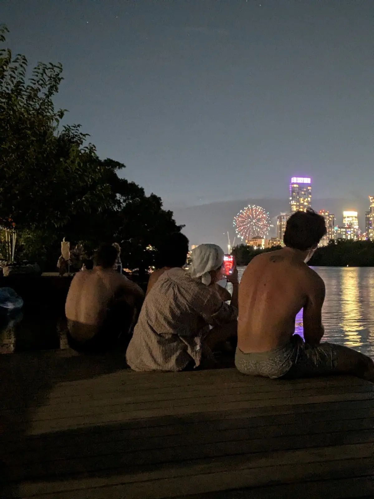 Live Love Paddle kayaking and paddleboarding on Lady Bird Lake, Austin